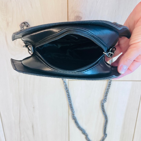 Holographic Diamond-Shaped Crossbody Bag - Picture 2 of 3